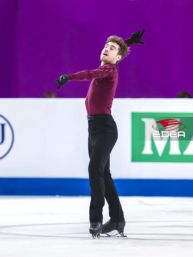 Ice Gallery Skates U.S.
